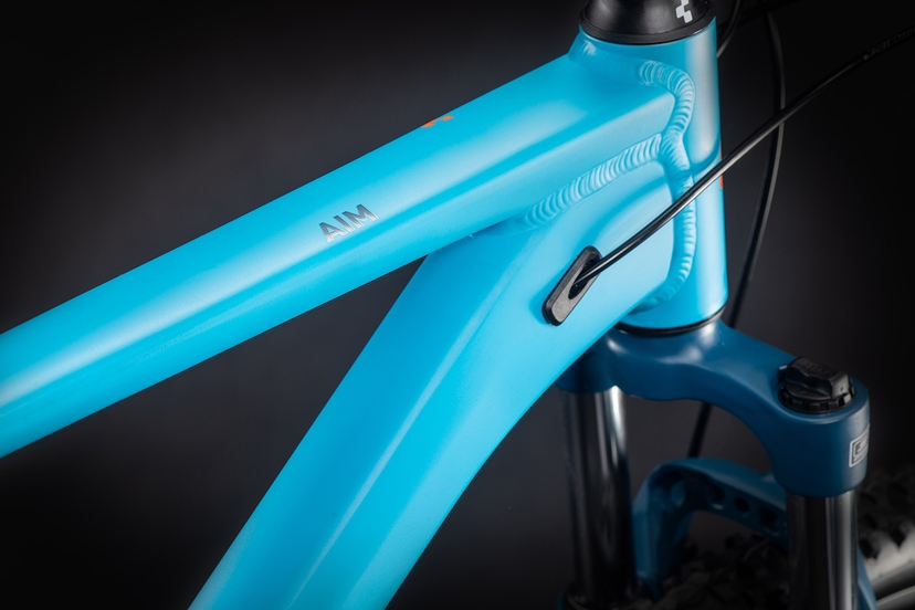 CUBE PRODUCT ARCHIVE | Aim blue´n´orange